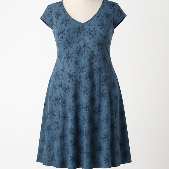 Toad&Co Dresses & Skirts - Toad Co Leaf Print Midi Dress Size M Blue Short Sleeve Pockets Casual Outdoor